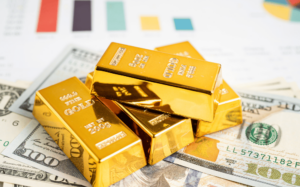 Facing Economic Challenges: Is Gold Investment 2025 Still Relevant?