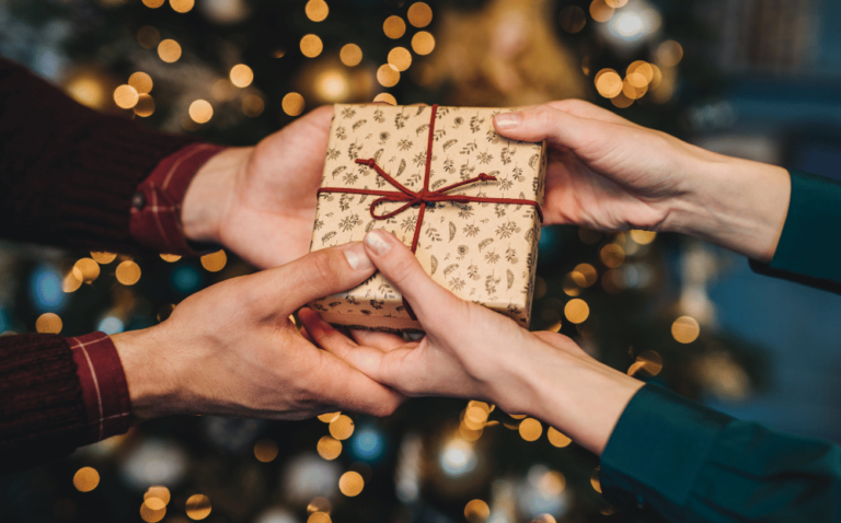 5 Advantages of Digital Gold as Christmas and New Year Gifts